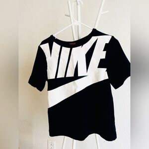 Nike Monochrome Graphic Tee